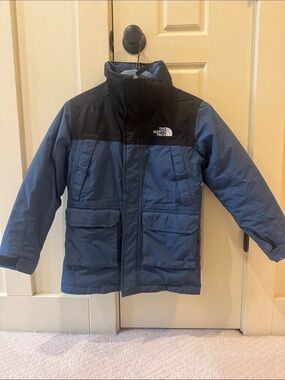 The North Face Boys Navy Blue and Black Insulated‎ Parka
